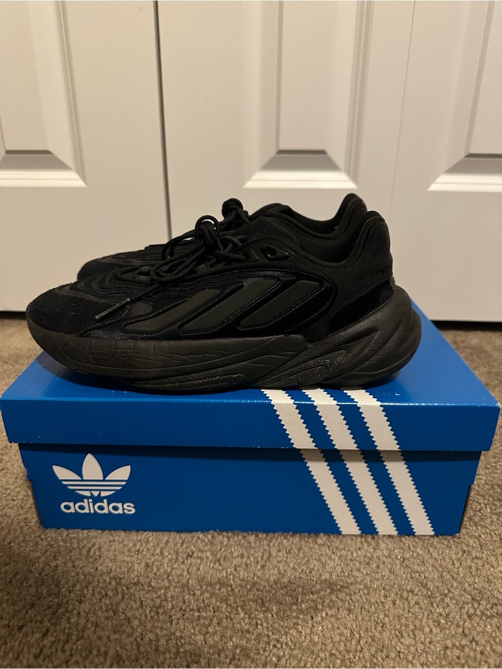 Adidas Ozelia Womens Sneakers